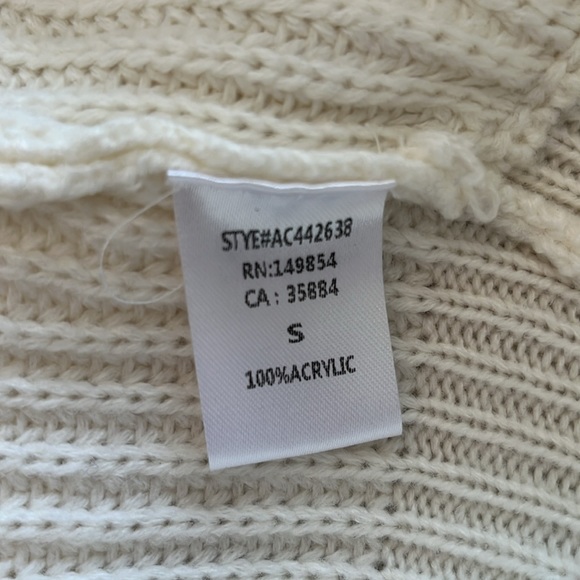 Sadie & Sage Cozy Cropper Sweater - Picture 4 of 5